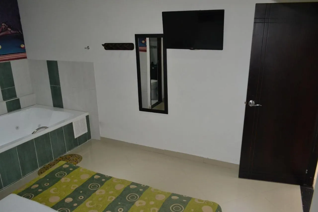 Hotel Punto Uno Medellin 3*,  Colombia